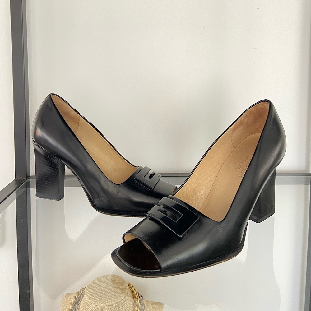 Vintage Gucci 90’s Leather Plat Form Pumps